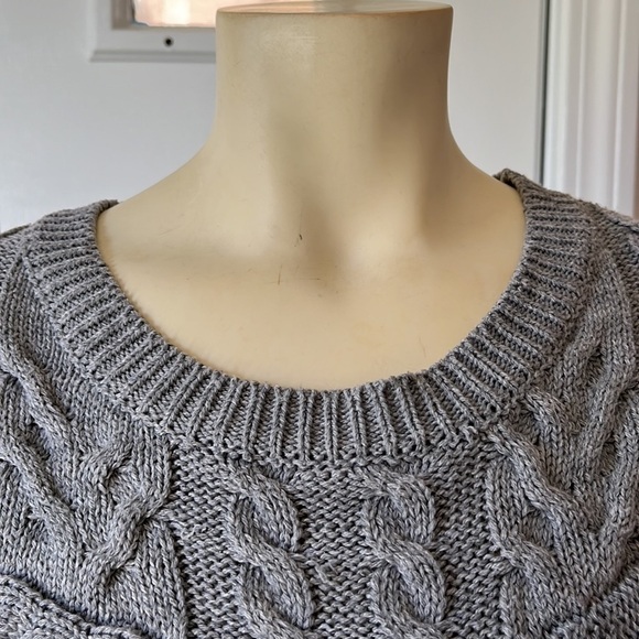 MONTEAU Los Angeles Grey Cable Knit Sweater with Lace Hem Small - Picture 6 of 8